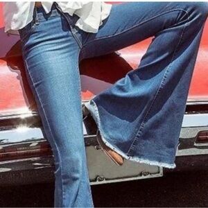 AC FOR AG STRETCH DENIM FRAYED HEM HIPPIE BELL BOTTOM JEANS. LIKE NEW. SIZE 27